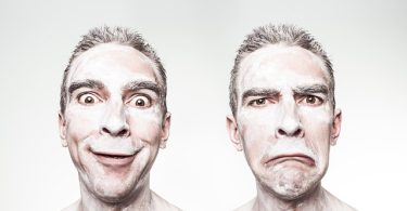 5 Weird Things Narcissists Do When No One is Watching